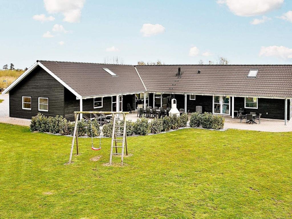 Luxuriöses Ferienhaus mit Pool, Sauna und Whirlpool in Idestrup